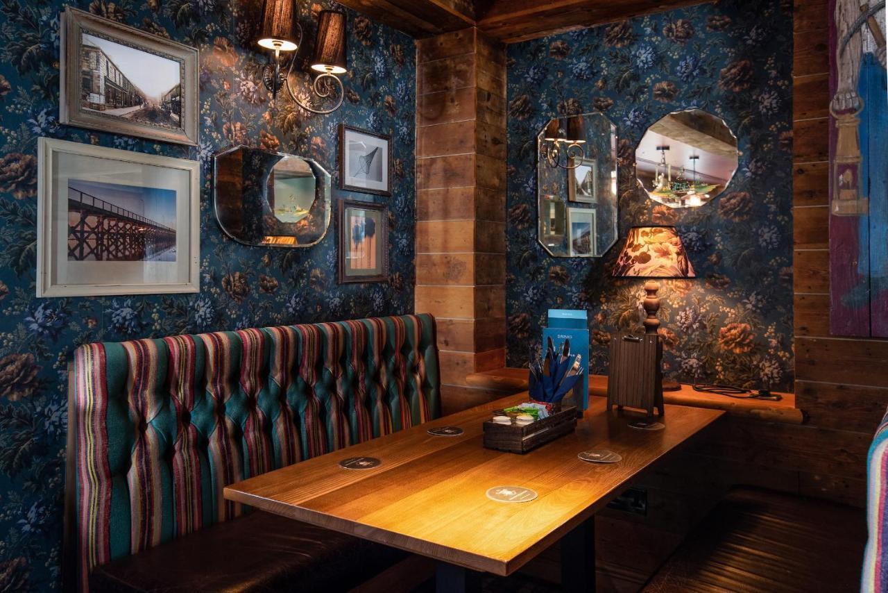 The - The Collection Group Inn Amble